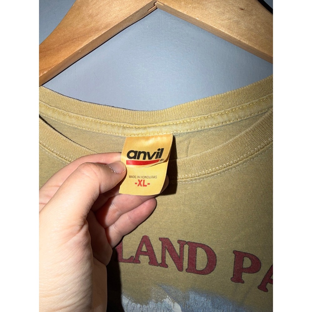 Vintage Woodland Park Zoo Grizzly Bear Graphic T-Shirt Anvil XL Yellow Tan - Picture 5 of 5